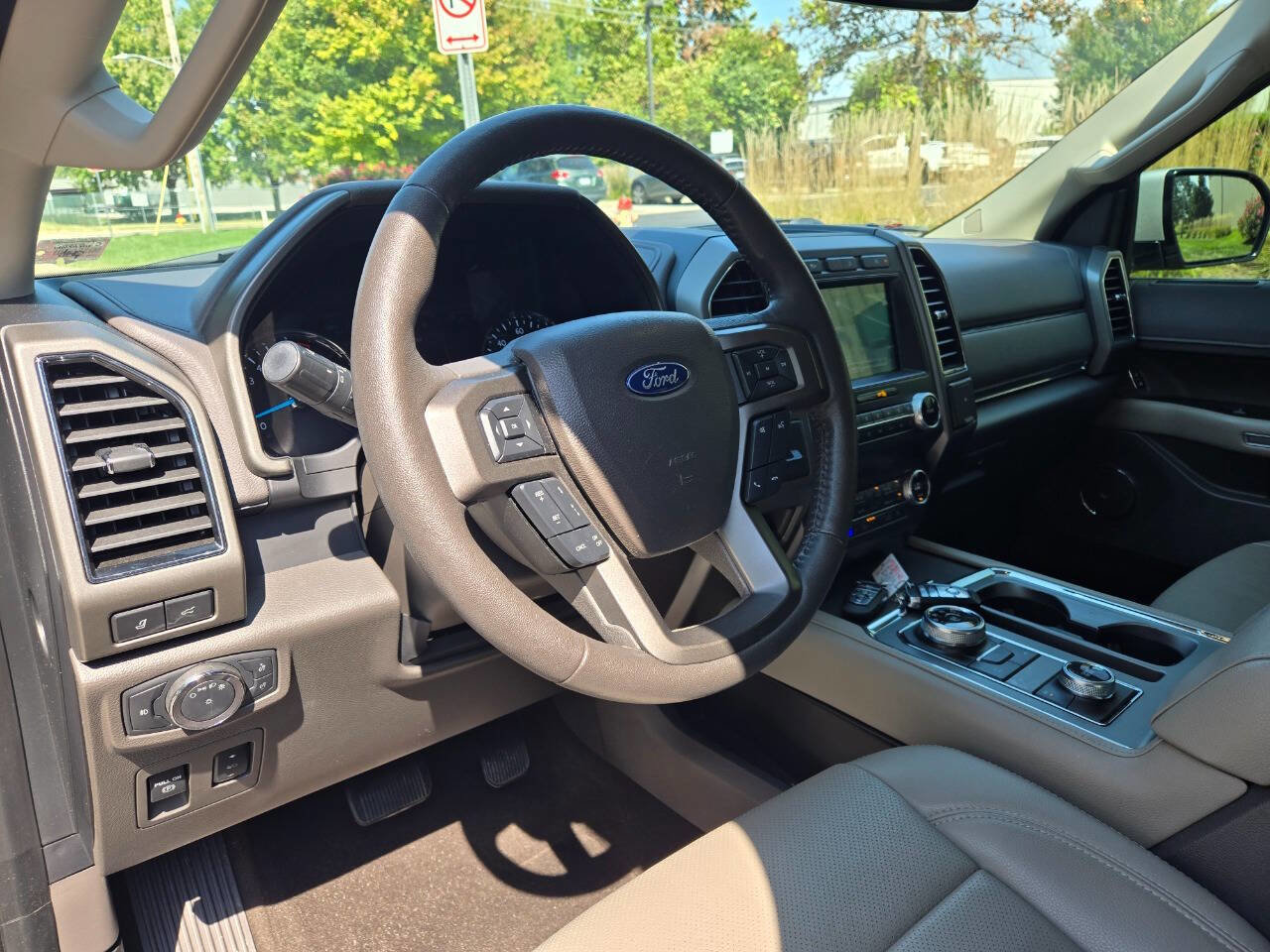 Used 2019 Ford Expedition XLT w/ Equipment Group 202A image 15