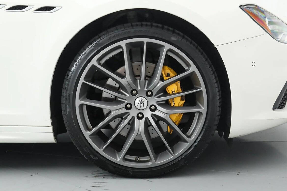 Used 2022 Maserati Ghibli Modena RWD image 25