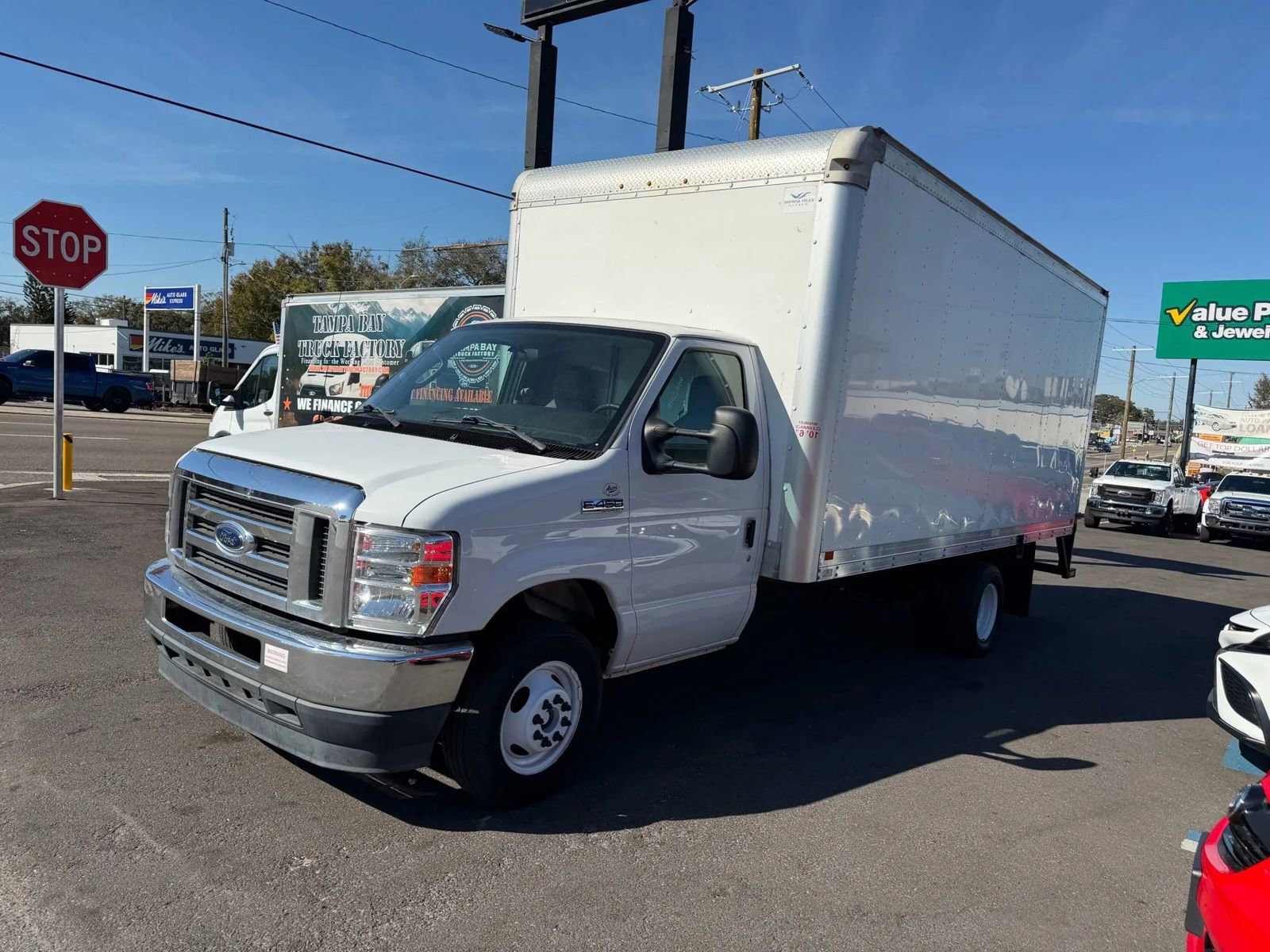 Used 2021 Ford E-450 and Econoline 450 Super Duty w/ Power Windows & Locks Group RWD image 1