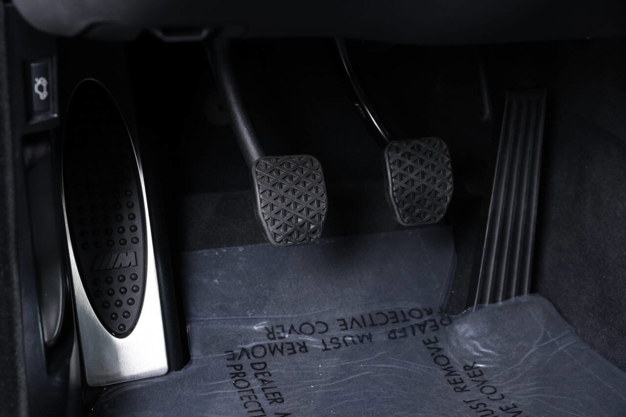 Used 2002 BMW M5 image 67