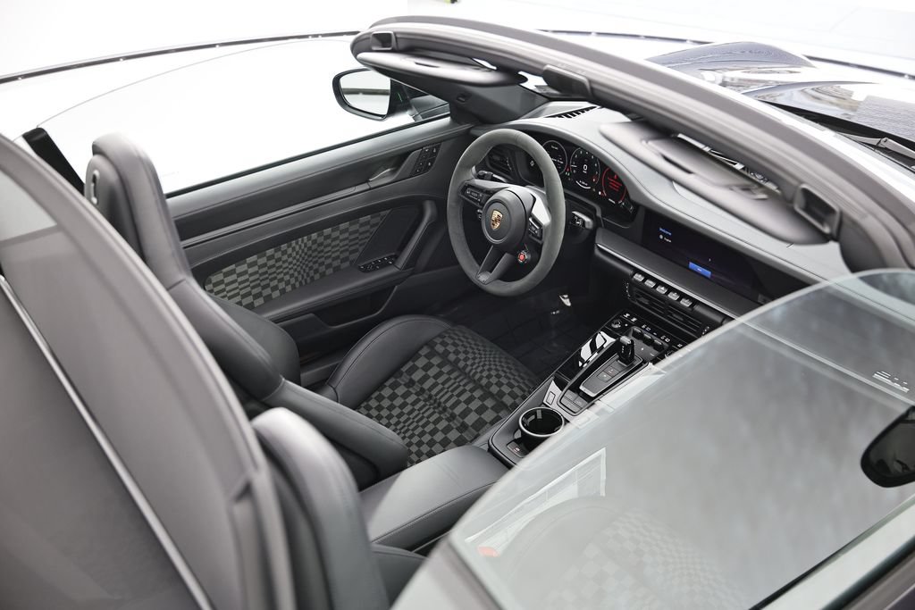 New 2026 Porsche 911 Carrera 4S AWD/4WD image 21