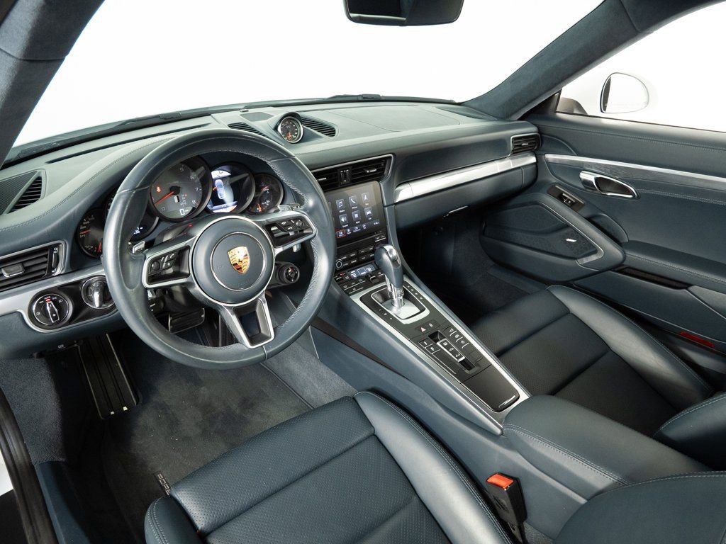 Used 2017 Porsche 911 Carrera 4S image 4
