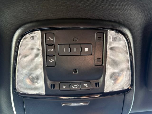 Used 2025 Dodge Durango R/T AWD/4WD image 30