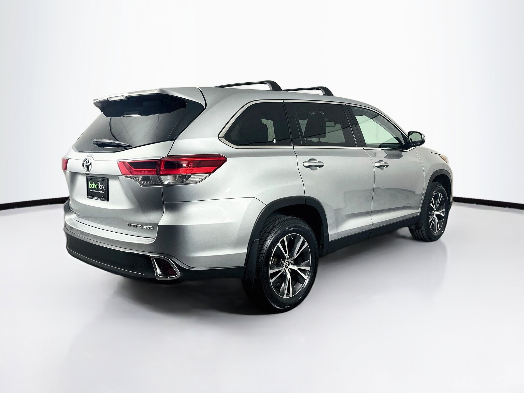 Used 2019 Toyota Highlander LE FWD image 9