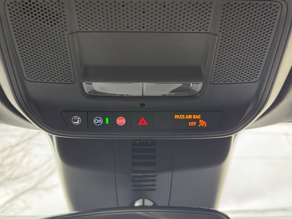 Used 2024 Chevrolet Traverse LT w/ Enhanced Driving Package image 23