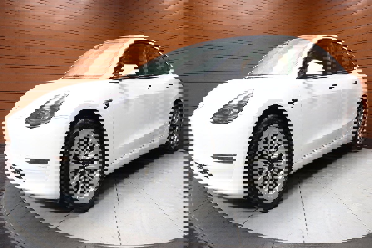 Used 2023 Tesla Model 3 Standard Range image 70