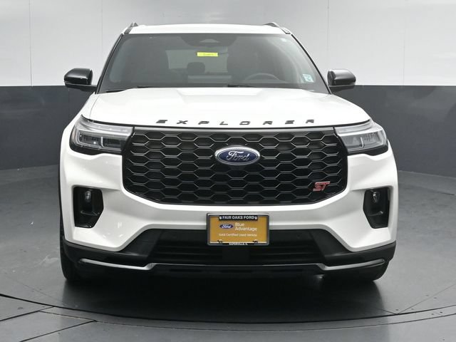 Certified 2025 Ford Explorer ST AWD/4WD image 2