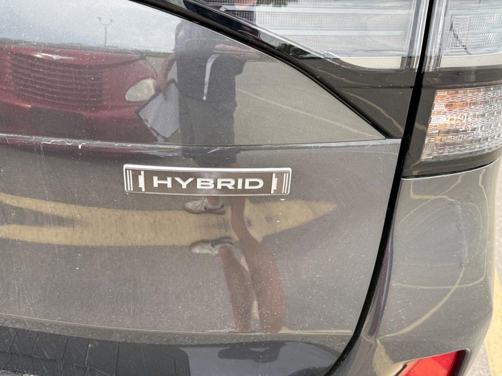 Used 2025 Subaru Forester Limited image 11