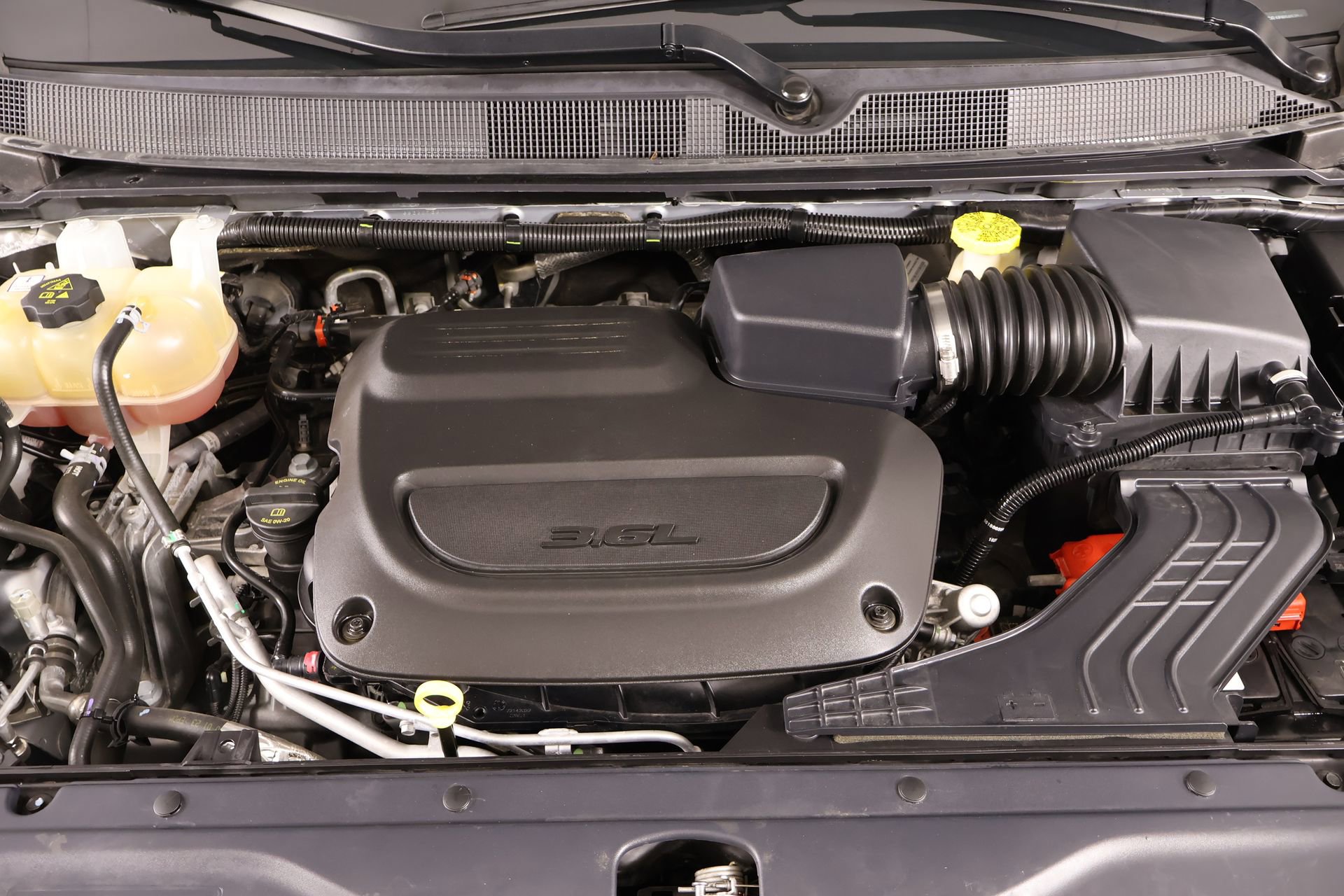 Used 2023 Chrysler Voyager LX image 20