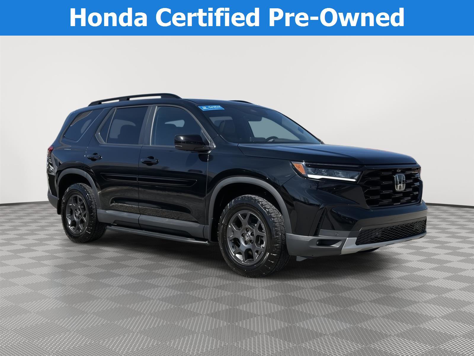Certified 2024 Honda Pilot TrailSport image 1