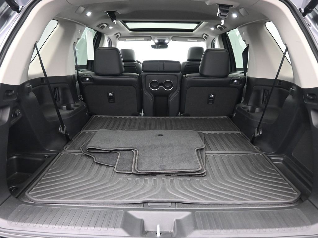 Used 2023 Honda Pilot Elite image 22