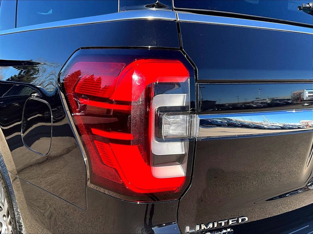Used 2024 Ford Expedition Limited AWD/4WD image 25