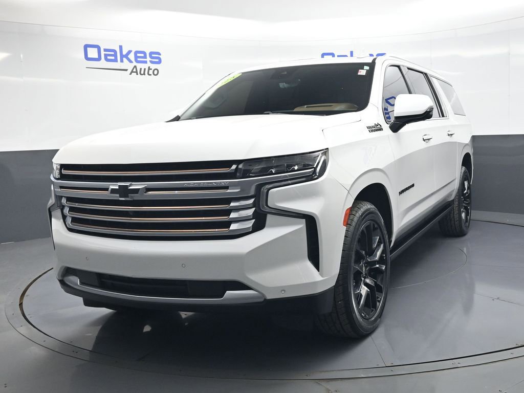 Used 2023 Chevrolet Suburban High Country w/ Premium Package 2 AWD/4WD image 4