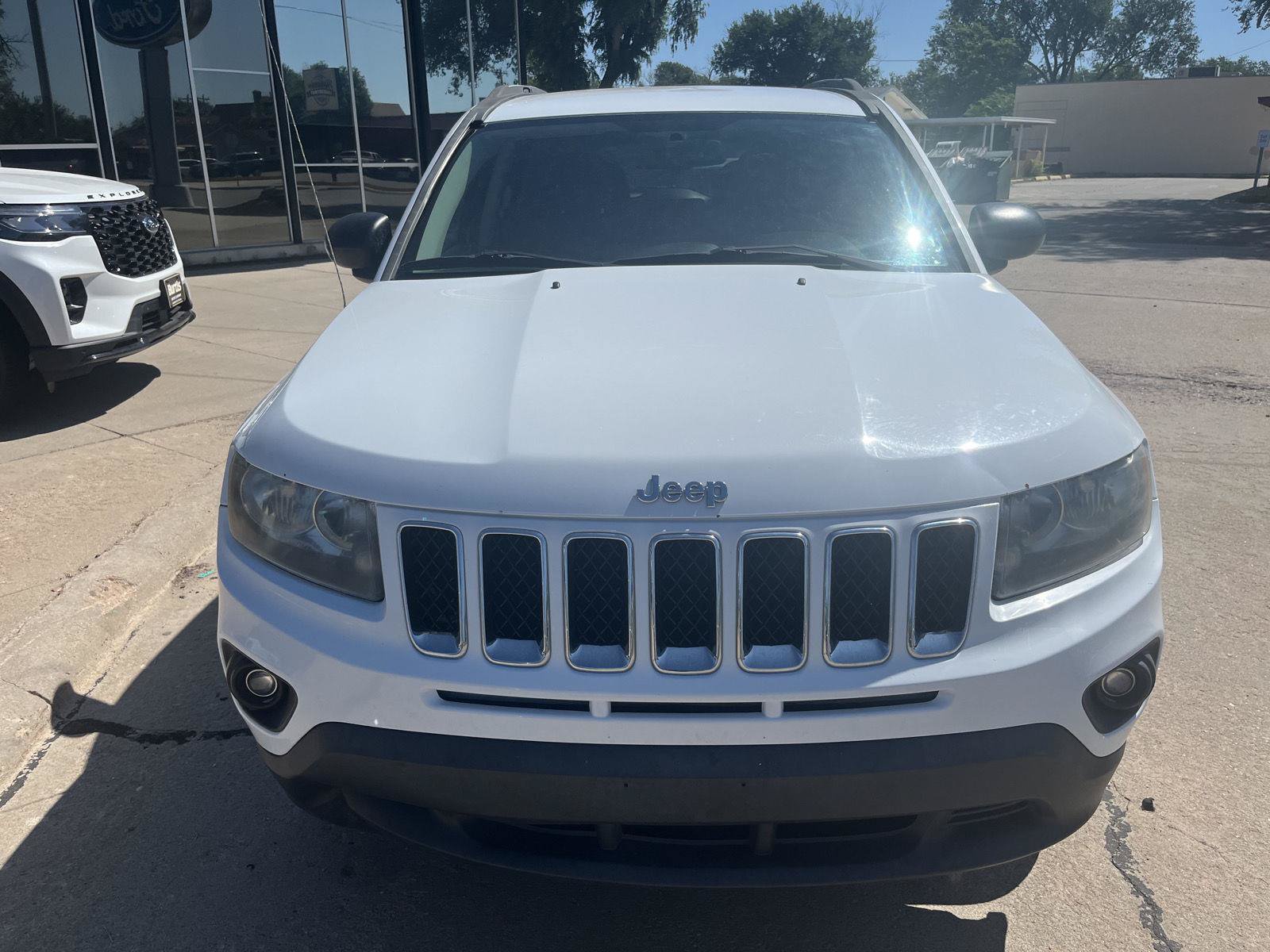 Used 2016 Jeep Compass Sport w/ Power Value Group AWD/4WD image 3