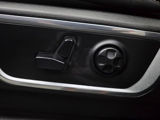 Used 2019 RAM 1500 Laramie w/ Sport Appearance Package AWD/4WD image 33