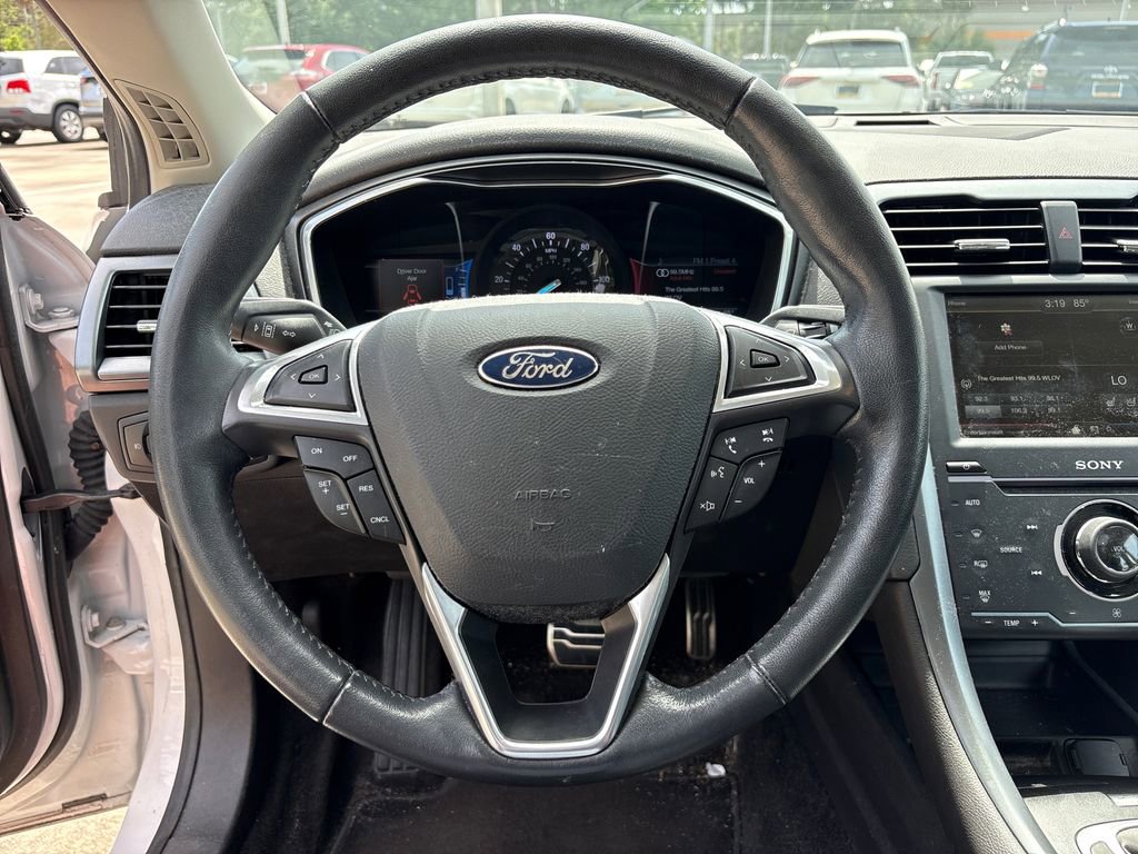Used 2015 Ford Fusion Energi Titanium w/ Driver Assist Package FWD image 18