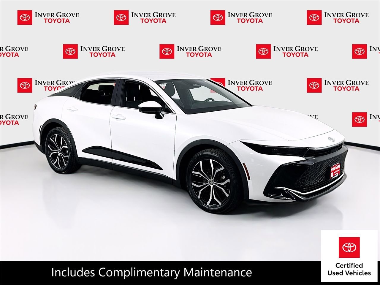 Certified 2023 Toyota Crown XLE image 3