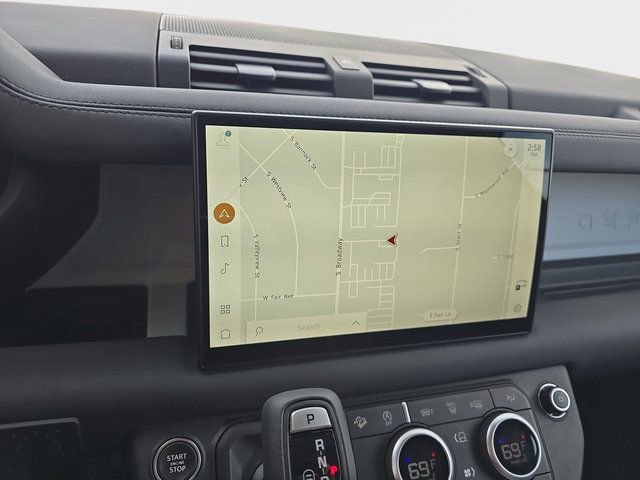 Used 2025 Land Rover Defender 110 S image 24
