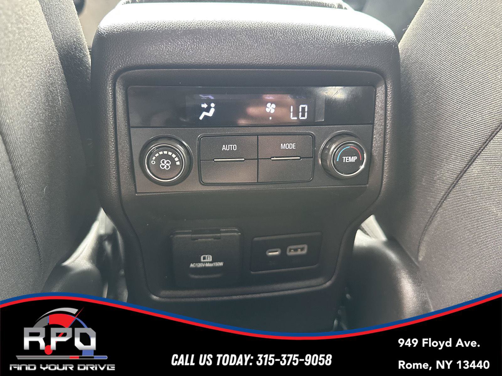 Used 2021 GMC Acadia SLE w/ Driver Convenience Package AWD/4WD image 28