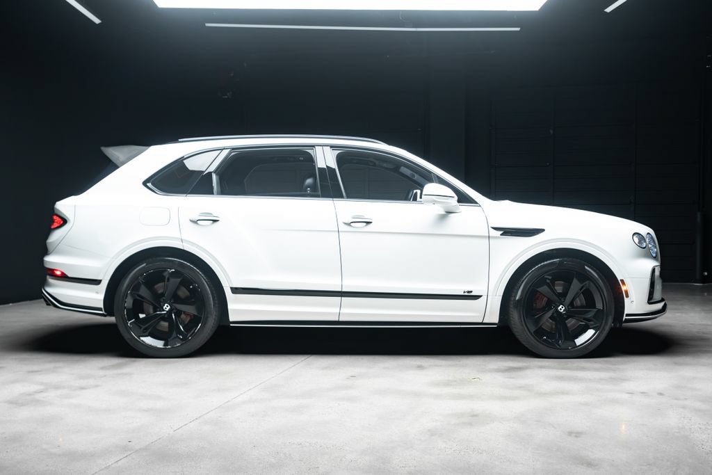 Used 2022 Bentley Bentayga AWD/4WD image 10