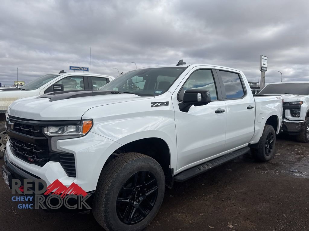 Used 2024 Chevrolet Silverado 1500 LT Trail Boss w/ Convenience Package II image 4
