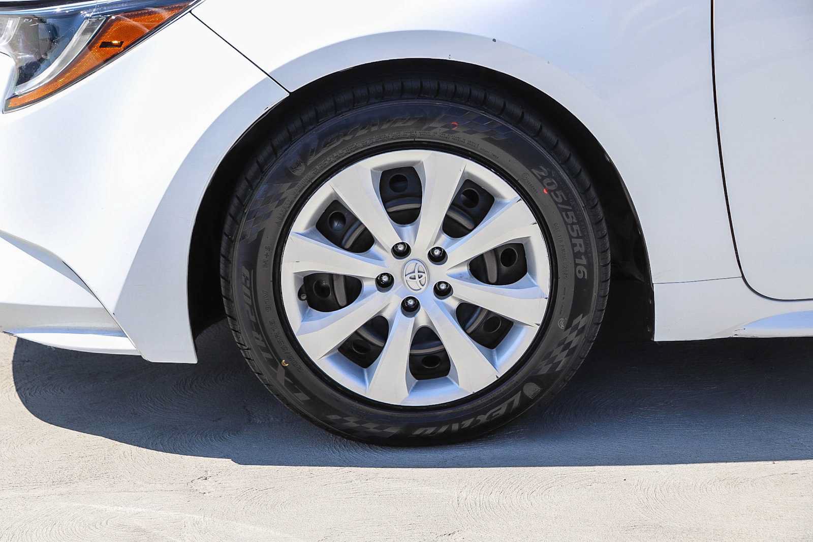 Used 2024 Toyota Corolla LE FWD image 11