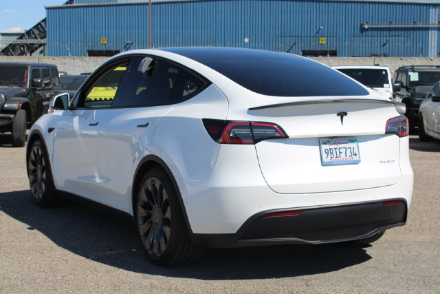 Used 2022 Tesla Model Y Performance AWD/4WD image 3