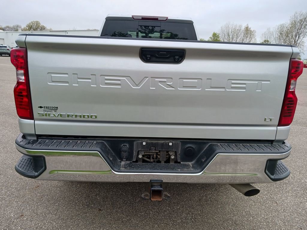 Used 2022 Chevrolet Silverado 2500 LT w/ Convenience Package AWD/4WD image 6