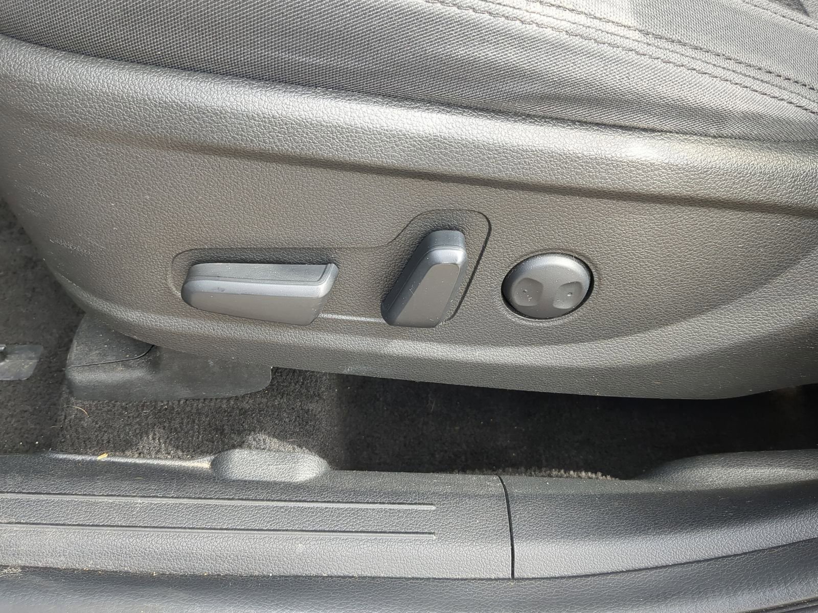 Used 2023 Hyundai Santa Fe SEL image 20