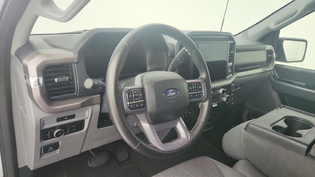 Used 2025 Ford F150 XLT w/ Equipment Group 301A Standard AWD/4WD image 13