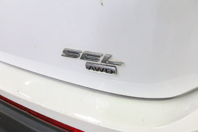 Used 2015 Ford Edge SEL w/ Equipment Group 201A AWD/4WD image 10
