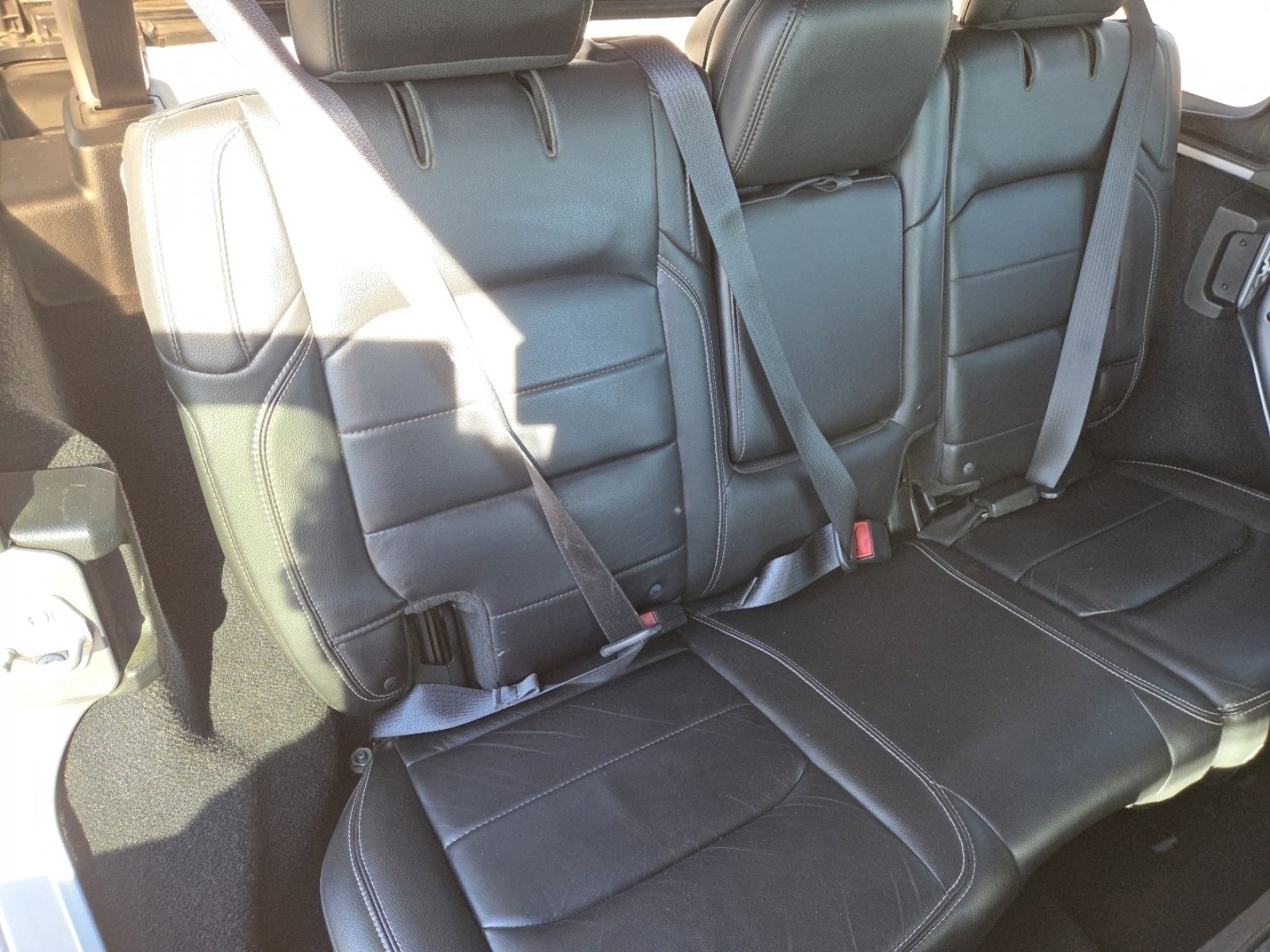 Used 2018 Jeep Wrangler Unlimited Sahara image 21