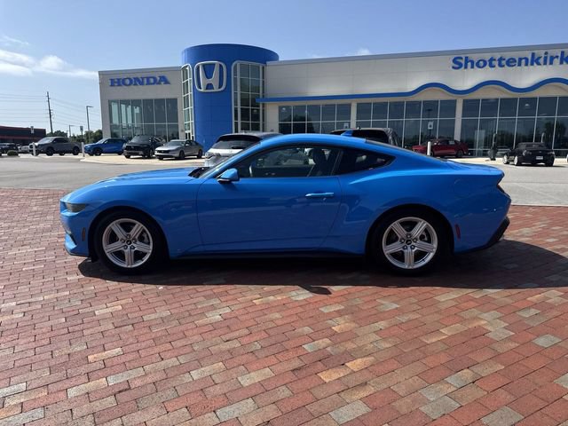Used 2026 Ford Mustang Premium RWD image 33