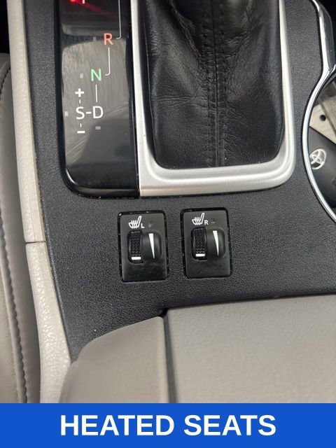 Used 2017 Toyota Highlander XLE FWD image 6