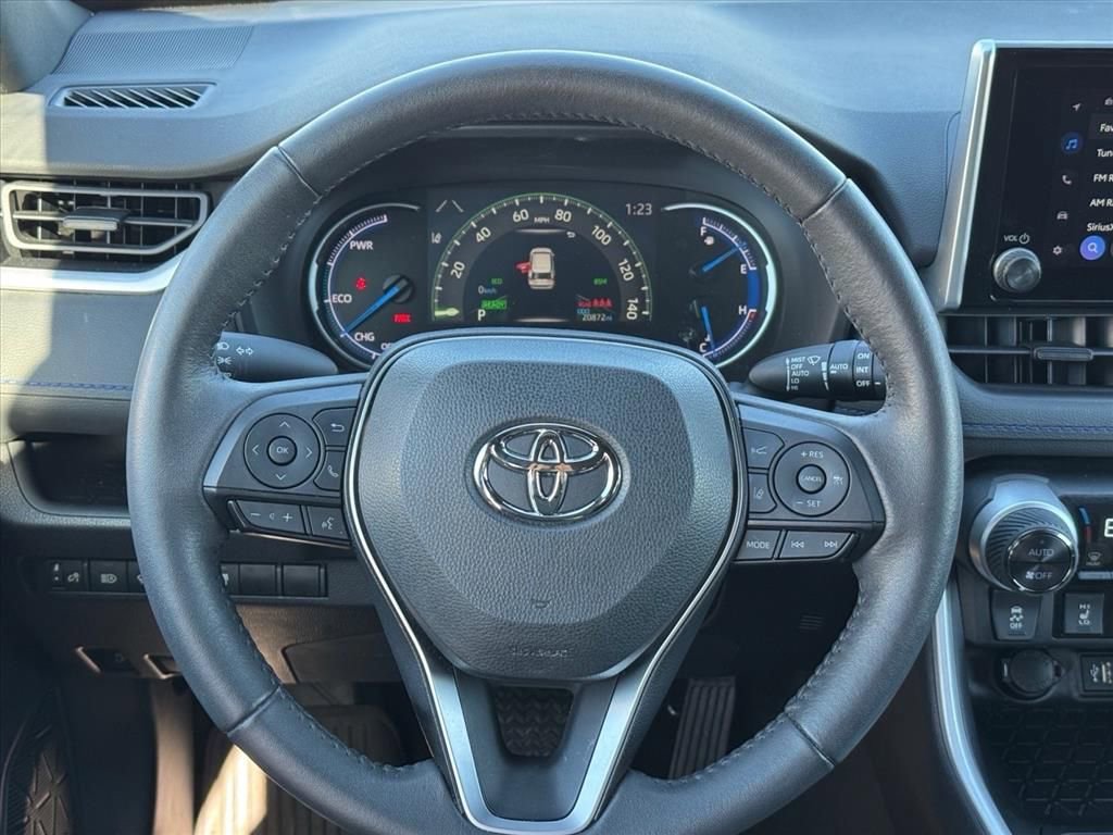 Used 2024 Toyota RAV4 SE image 14