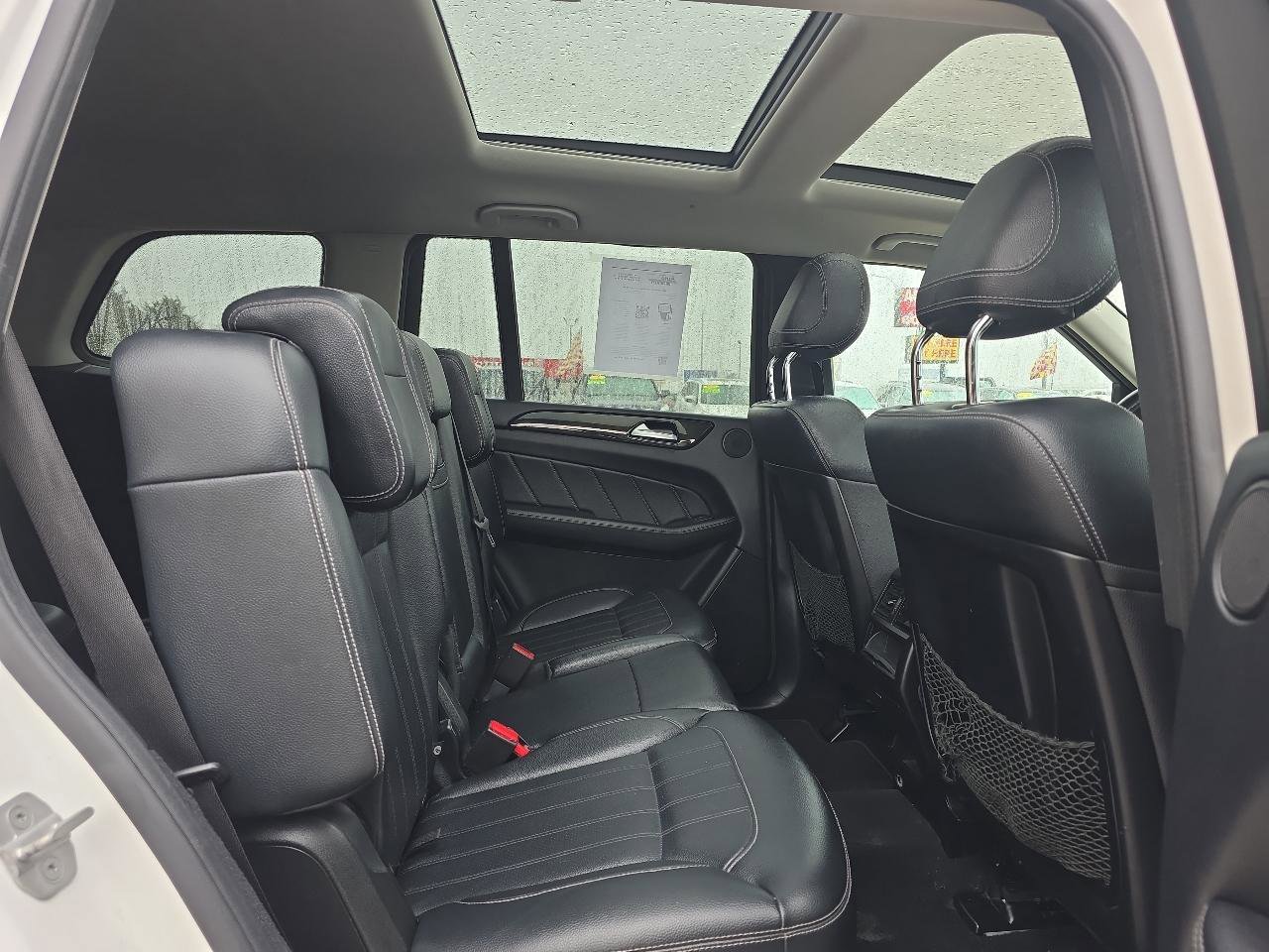 Used 2015 Mercedes-Benz GL 450 4MATIC image 24