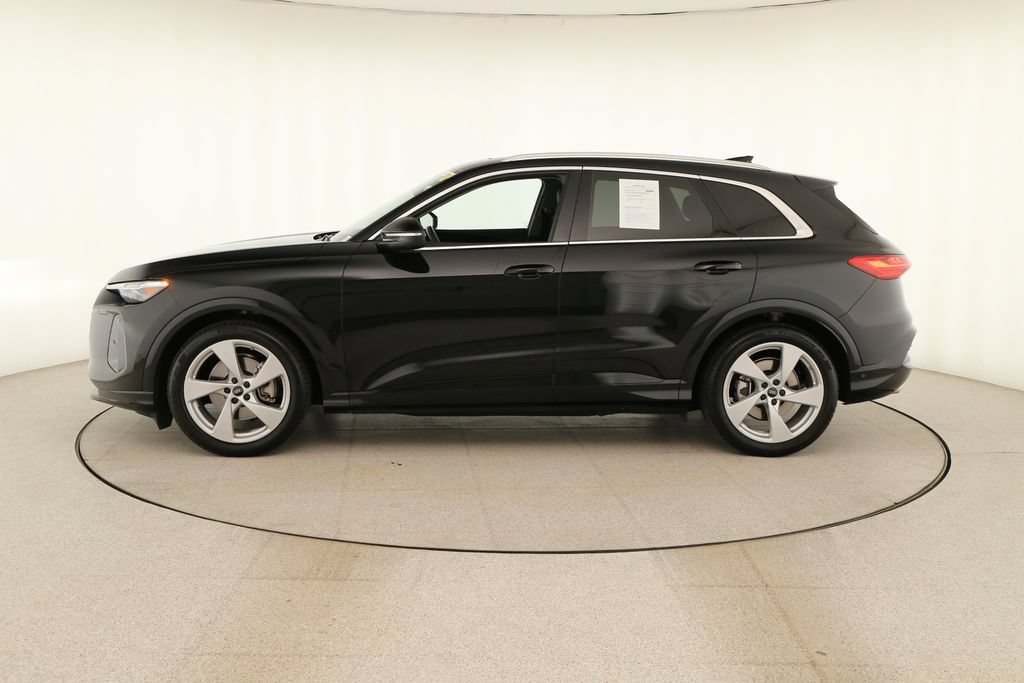 Certified 2025 Audi Q5 Prestige AWD/4WD image 2