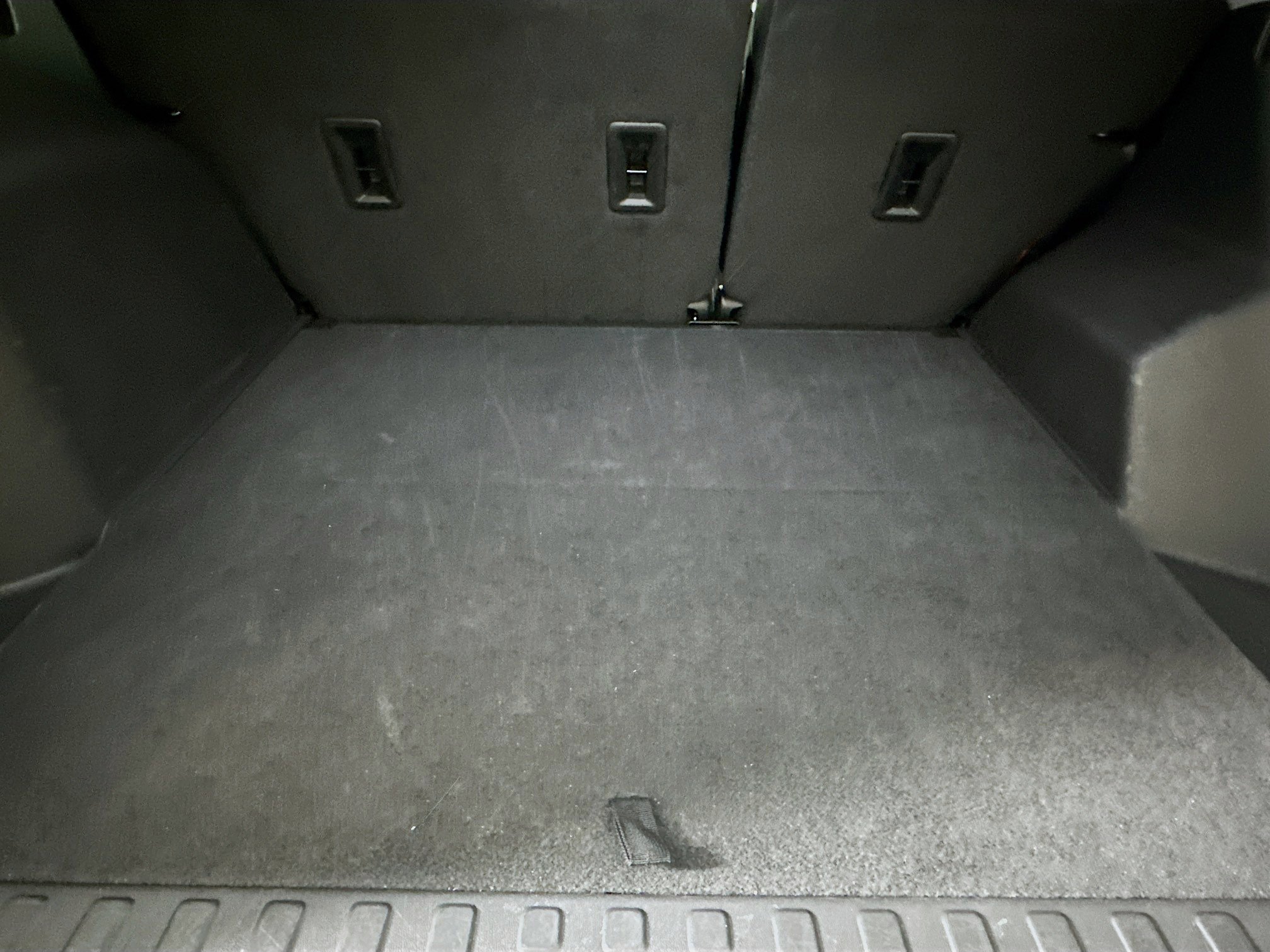 Used 2024 GMC Terrain SLT image 27