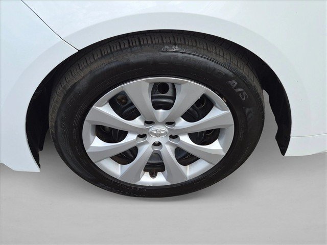 Used 2025 Toyota Corolla LE FWD image 28