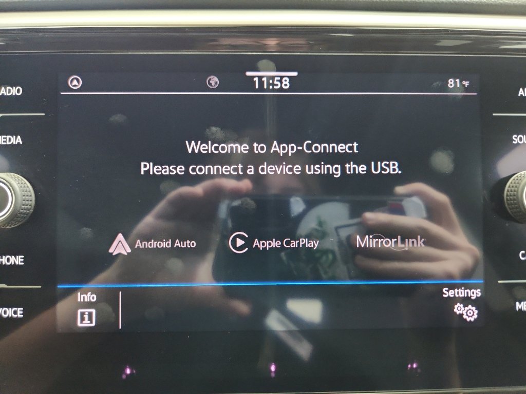 Used 2022 Volkswagen Atlas SE w/ Black Wheel Package FWD image 20