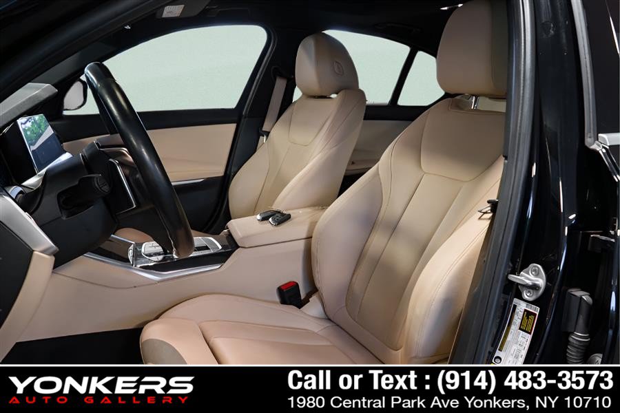 Used 2021 BMW 330e w/ Convenience Package RWD image 22
