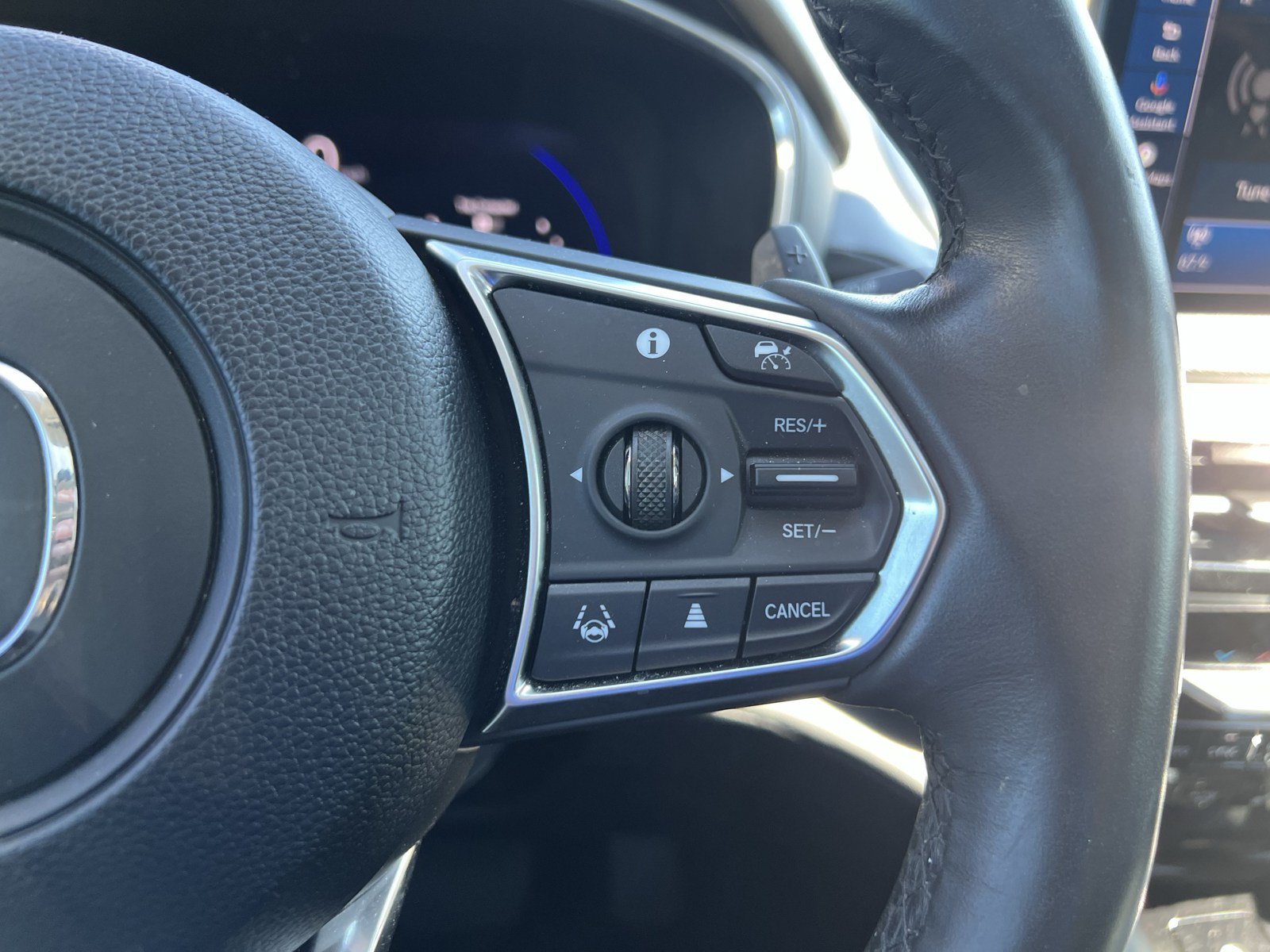 Certified 2025 Acura MDX w/ Technology Package FWD image 20