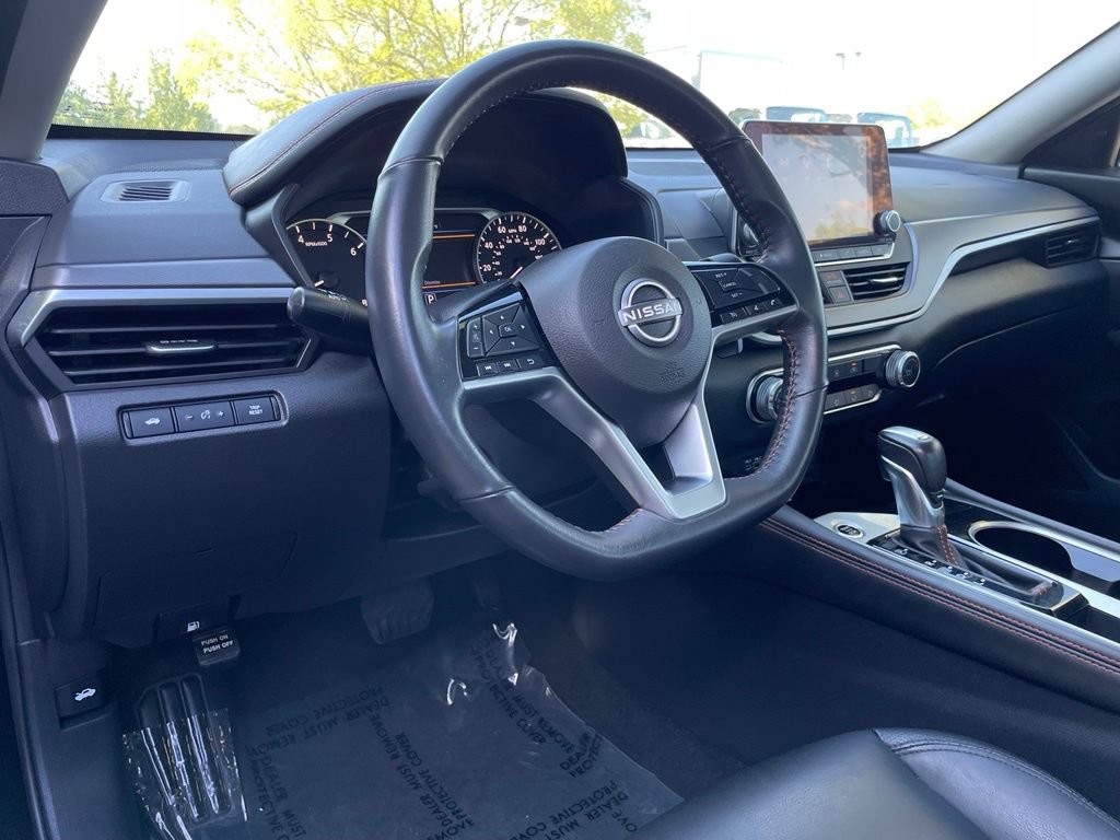 Used 2024 Nissan Altima 2.5 SR FWD image 9