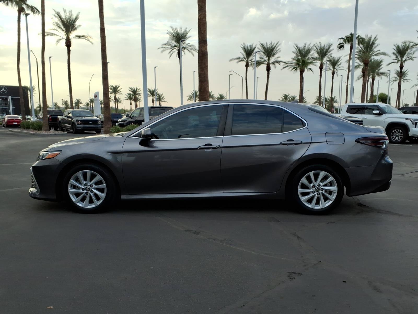 Certified 2022 Toyota Camry LE FWD image 7