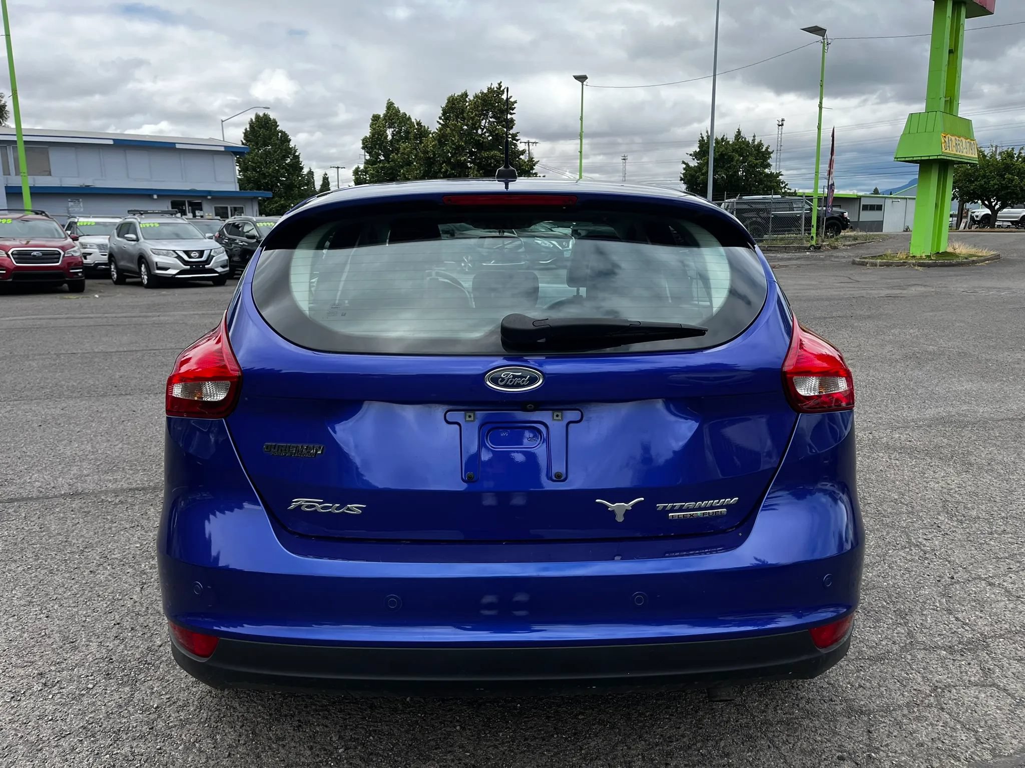 Used 2015 Ford Focus Titanium w/ Titanium Cold Weather Package FWD image 4