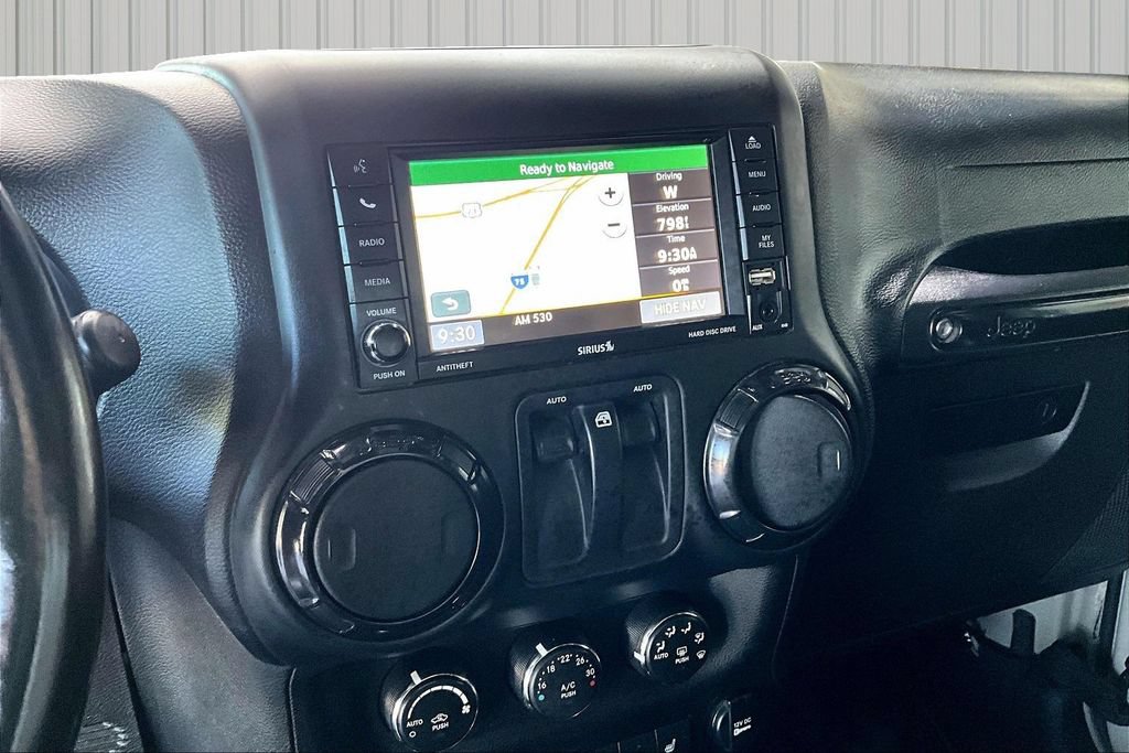 Used 2017 Jeep Wrangler Rubicon w/ Quick Order Package 24Z Recon AWD/4WD image 9