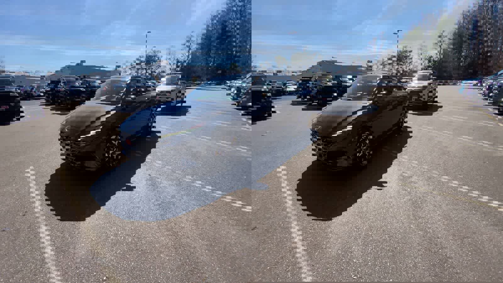 Used 2021 Hyundai Elantra Limited image 7