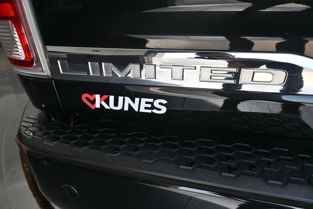 Used 2018 RAM 1500 Limited AWD/4WD image 19