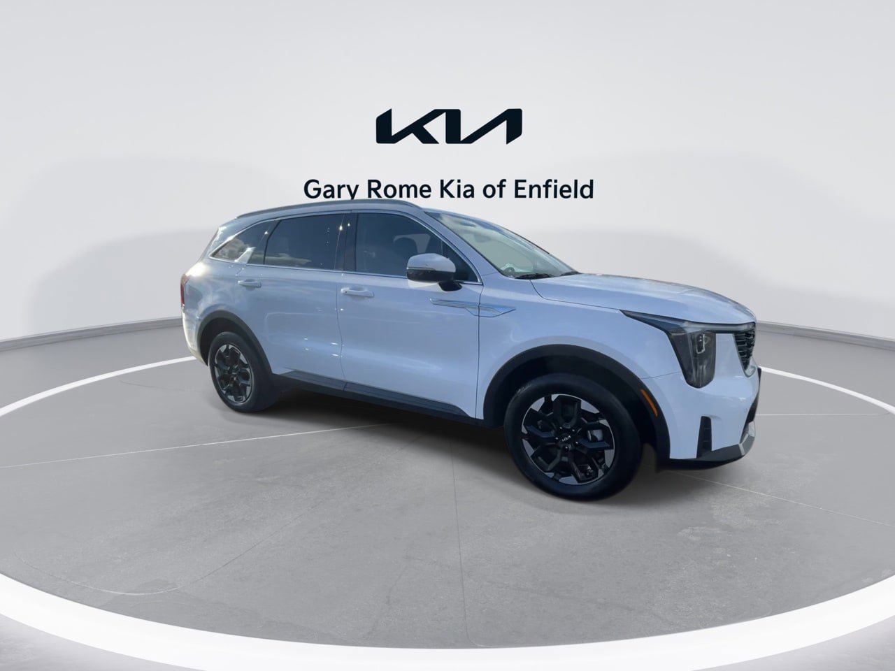 Used 2024 Kia Sorento S image 2