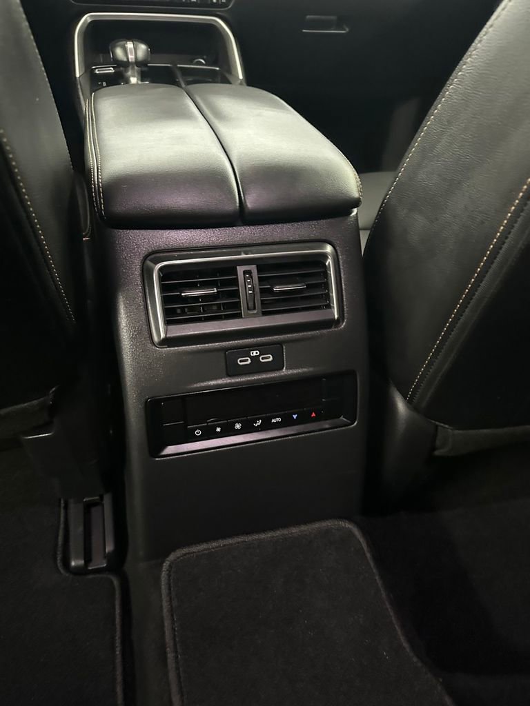 Used 2024 MAZDA CX-90 3.3 Turbo w/ Preferred Package image 28